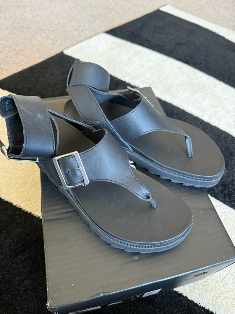 Sorel Black Leather T-Strap Sandals with Buckle - Picture 2 of 5